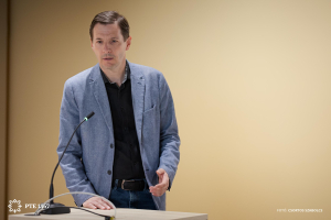 Dr. Rózsai Barnabás, a KK Gyermekgyógyászati Klinika Intenzív Osztályának vezetője